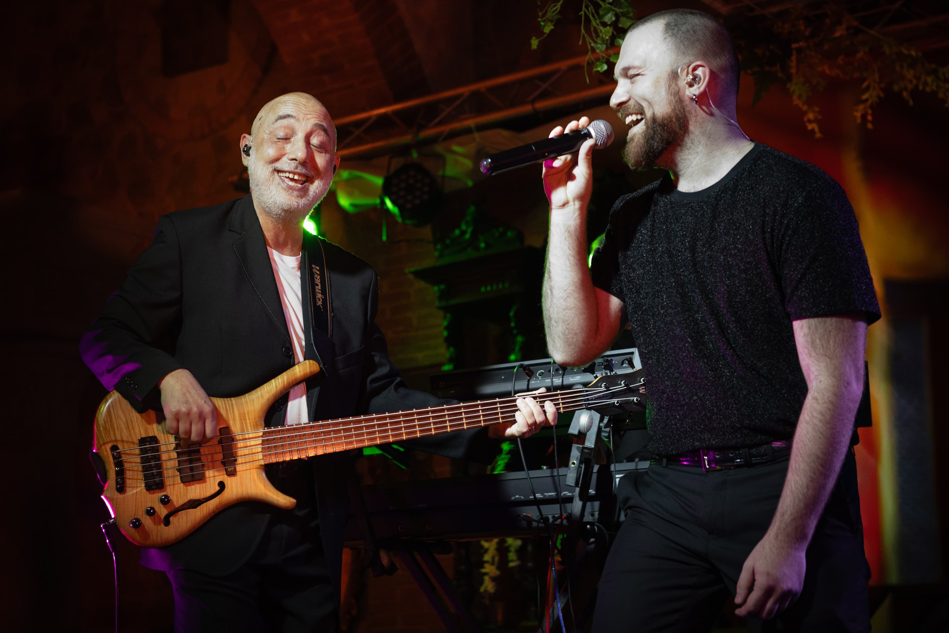 Senza Frontiere elettrico 12